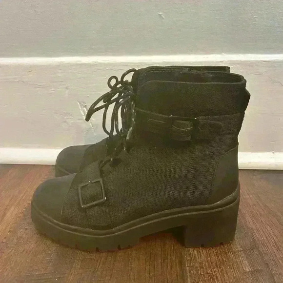 Limelight Girls sz‎ 2 Canvas Combat Boots Buckle Front Zip 2” Heel Deep Tread - Picture 3 of 13